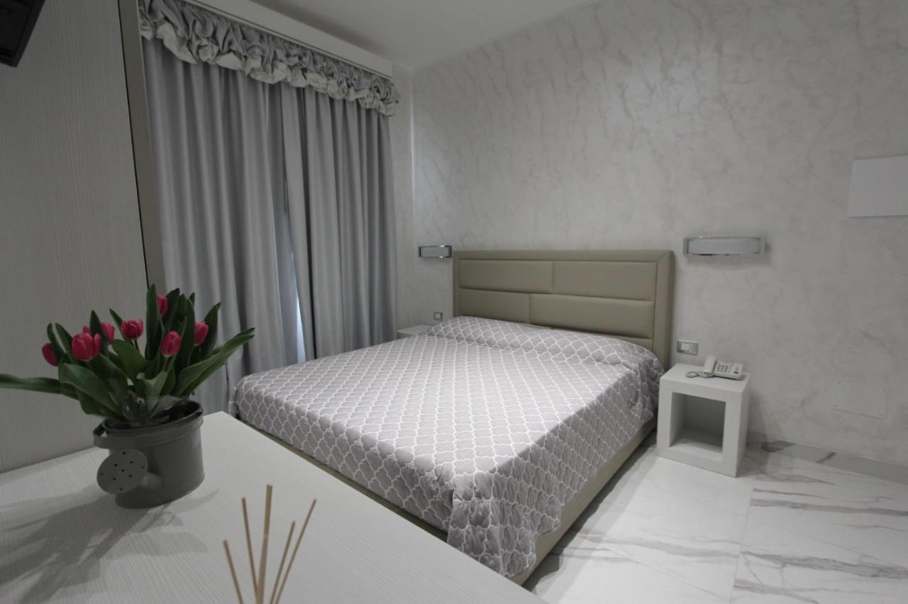Hotel Presidente Porto Cesareo Exterior photo